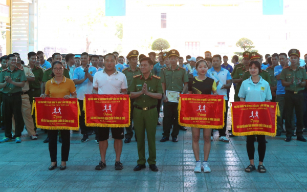 Công an Thừa Thiên-Huế bế mạc Đại hội khỏe vì An ninh Tổ quốc -0