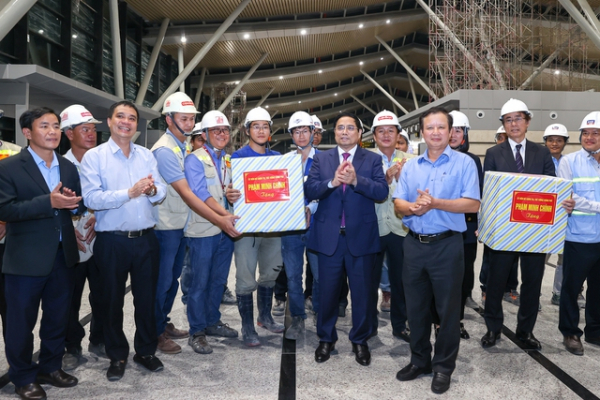 Khai thác nhà ga mới sân bay Phú Bài trong dịp 30/4 sắp tới -0