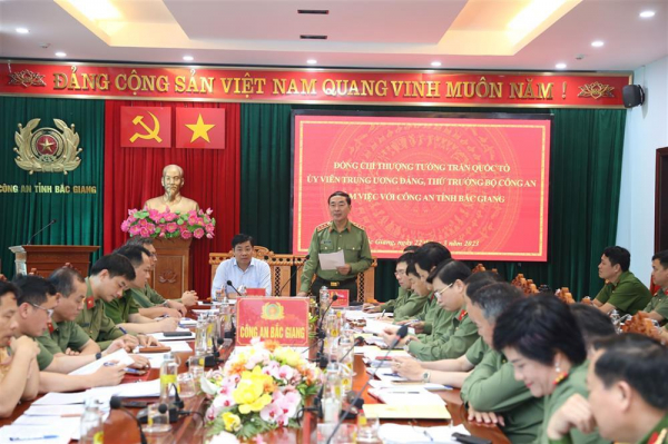 Deputy Minister Tran Quoc To makes working trip to Bac Giang Provincial Police Department -0