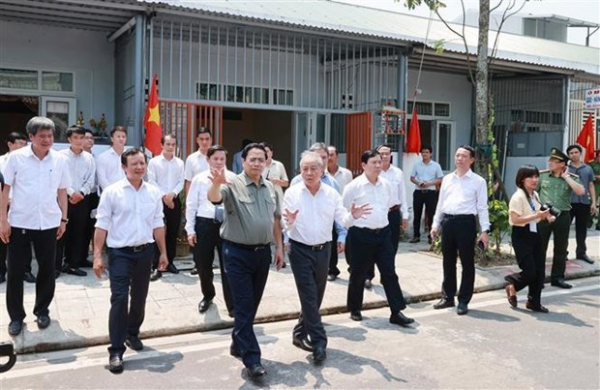 PM inspects major projects in Thua Thien-Hue -0