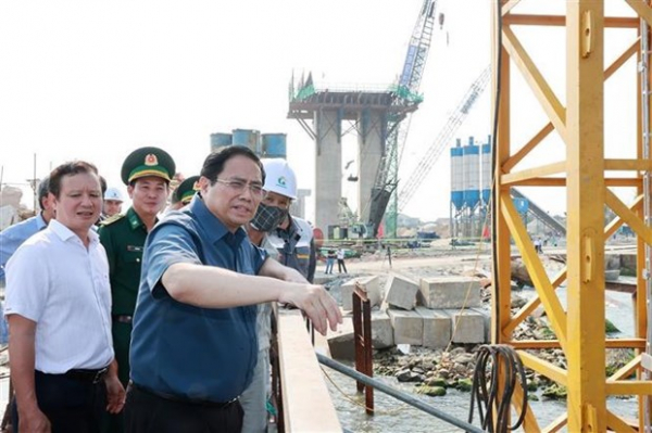 PM inspects major projects in Thua Thien-Hue -0