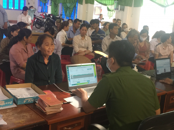 Người làm việc trong các cơ quan Nhà nước phải đăng ký, kích hoạt tài khoản định danh điện tử -0