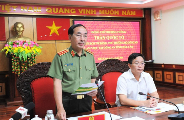 Deputy Minister Tran Quoc To pays working visit to Dak Lak Provincial Police Department -0