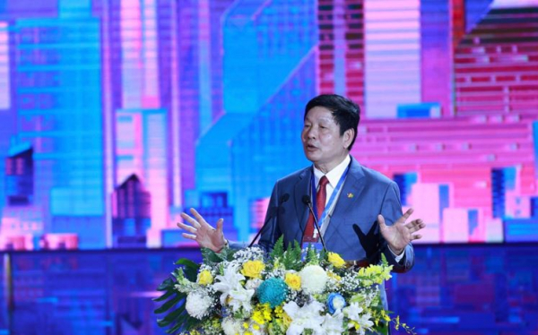 FPT đồng hành cùng tỉnh Khánh Hòa chuyển đổi số và phát triển xanh -0