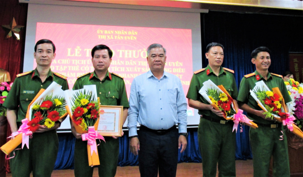 Công an thị xã Tân Uyên được khen thưởng trong vụ bắt giữ đối tượng sát hại nữ kế toán -0