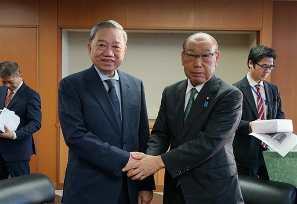 Minister To Lam meets high-ranking Japanese officials -0