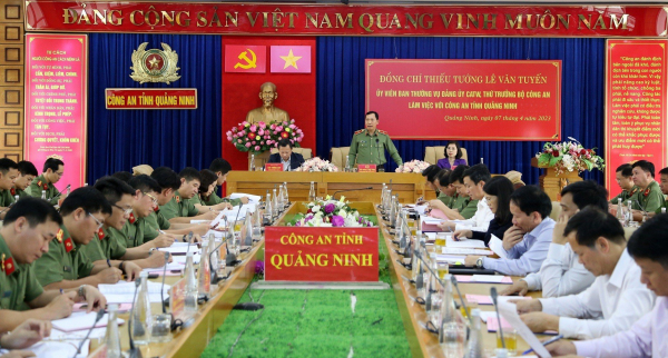 Thiếu tướng Lê Văn Tuyến, Thứ trưởng Bộ Công an làm việc với Công an tỉnh Quảng Ninh -0