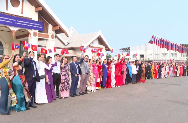 Chủ tịch nước Võ Văn Thưởng đến Vientiane, bắt đầu thăm chính thức CHDCND Lào -0