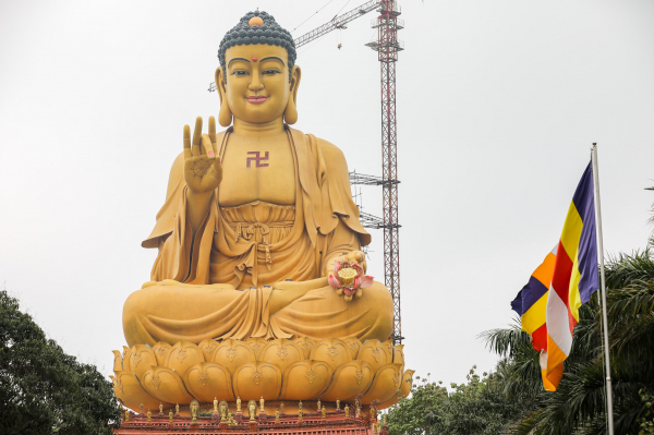 Ngắm đại tượng lớn nhất Đông Nam Á ở Việt Nam -0