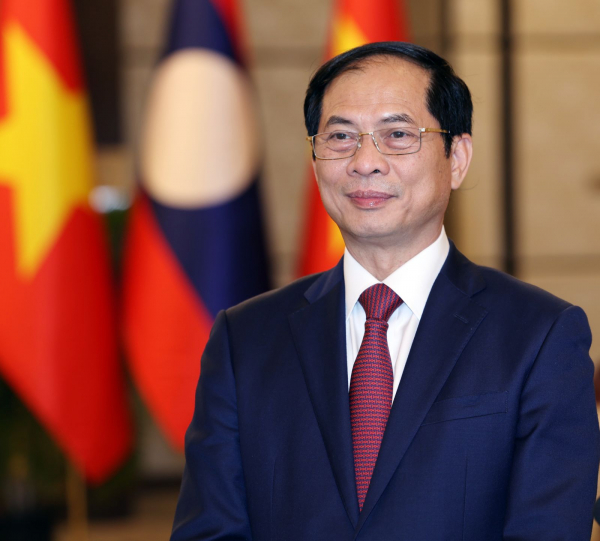 Bộ trưởng Ngoại giao trả lời phỏng vấn về kết quả chuyến thăm hữu nghị chính thức Lào của Chủ tịch nước Võ Văn Thưởng -0