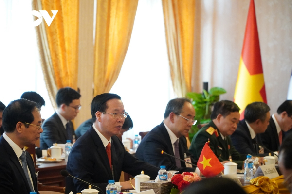 President Thuong announces gift worth US$1 million to Laos -0