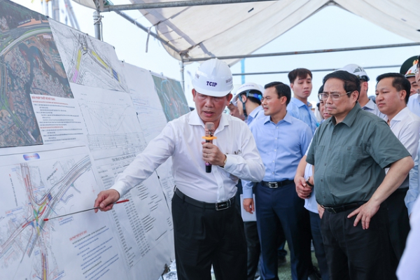 Thủ tướng đi thử nghiệm tàu metro Bến Thành – Suối Tiên, thúc đẩy dự án nút giao thông lớn nhất TPHCM -0