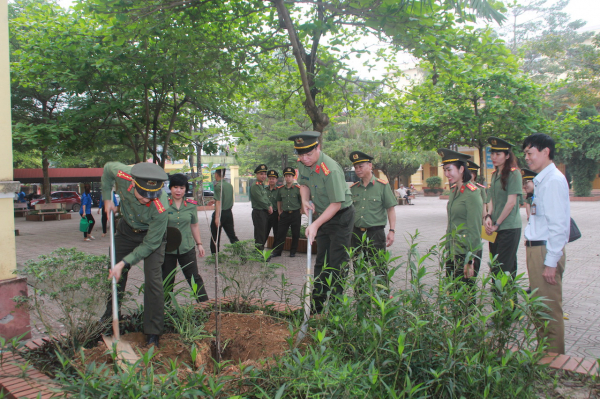 Cục An ninh nội địa phát động lễ trồng cây tại Ba Vì, Hà Nội -1