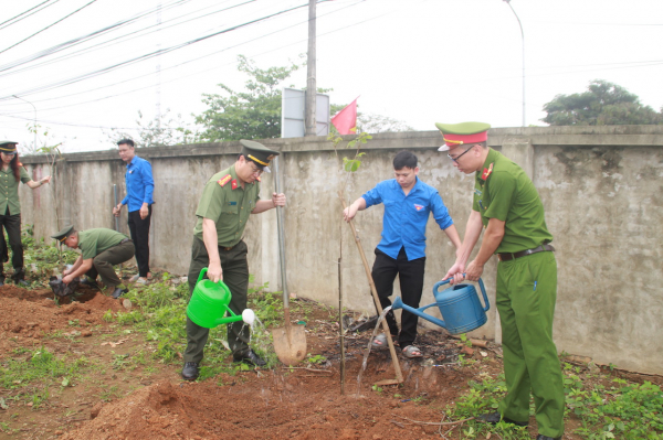 Cục An ninh nội địa phát động lễ trồng cây tại Ba Vì, Hà Nội -2