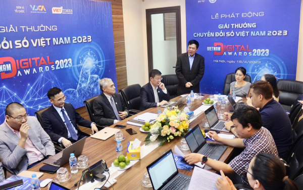 Phát động Giải thưởng Chuyển đổi số Việt Nam năm 2023 -0