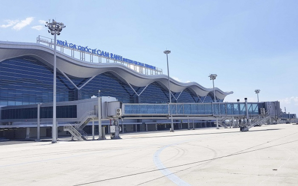 Từ hôm nay, sân bay Cam Ranh có thể đáp ứng 33 máy bay đỗ cùng lúc -0