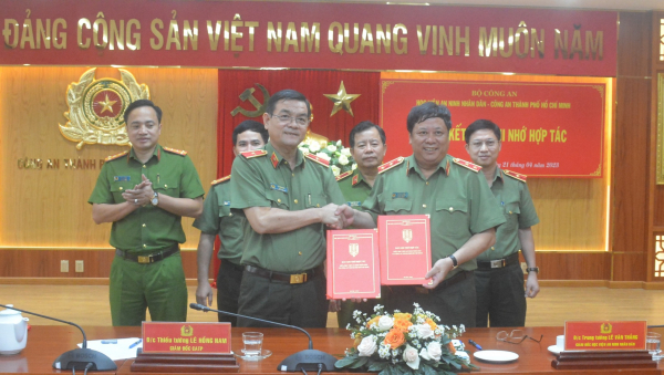 Học viện An ninh nhân dân và Công an TP Hồ Chí Minh ký kết Bản ghi nhớ hợp tác  -0