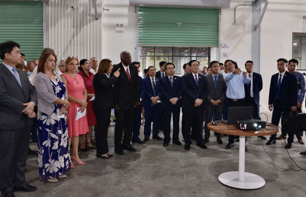 Chủ tịch Quốc hội cắt băng khánh thành, khởi công các nhà máy, KCN tại Cuba -0