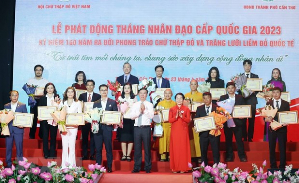 Chủ tịch nước: Đồng hành với Hội Chữ thập Đỏ trợ giúp người nghèo -0