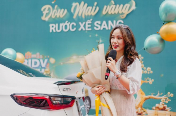 BIDV trao giải thưởng ô tô Honda City cho khách hàng -0