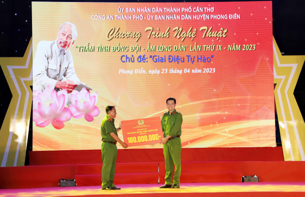 Chương trình văn nghệ “Thắm tình đồng đội - Ấm lòng dân” có sức lan tỏa sâu rộng -0