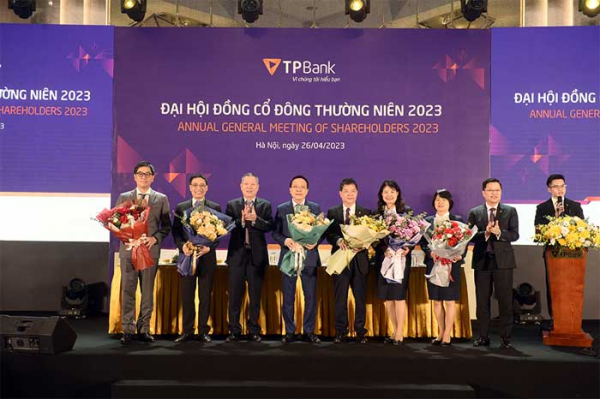 Đại hội cổ đông  TPBank: Mục tiêu kinh doanh 8.700 tỷ trong năm 2023, tăng trưởng an toàn, bền vững -0