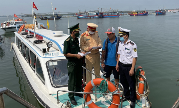 Tăng cường đảm bảo an toàn giao thông đường thủy nội địa tại Quảng Nam -0