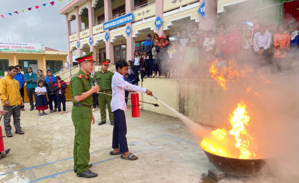 Hiệu quả mô hình Tổ liên gia và Điểm chữa cháy công cộng tại vùng biên giới Tây Giang -0