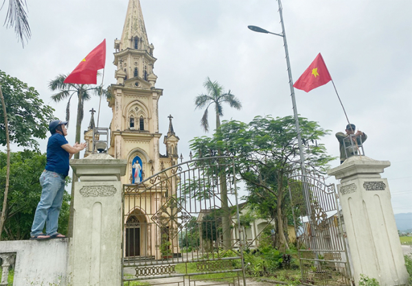 Rộn ràng sắc thắm cờ Tổ quốc tại các cơ sở tôn giáo: Lan tỏa tình yêu đất nước -0