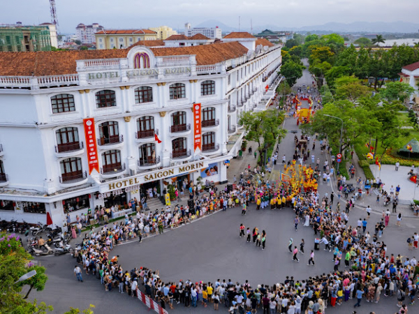 Sôi động lễ hội đường phố tại Festival Nghề truyền thống Huế -0