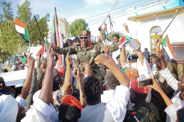 Số phận những người nước ngoài kẹt lại ở Sudan -0