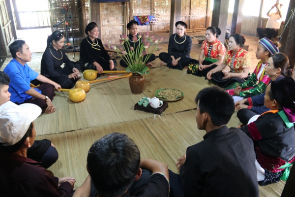 “Tháng Năm nhớ Bác” tại Làng Văn hóa, Du lịch các dân tộc Việt Nam -0