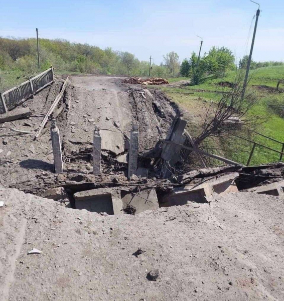 Nga đánh sập cầu tiếp tế huyết mạch của Ukraine đến Bakhmut -0