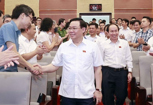 Chủ tịch Quốc Hội Vương Đình Huệ tiếp xúc cử tri TP Hải Phòng -0