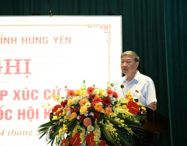 General To Lam meets voters in Hung Yen province -0