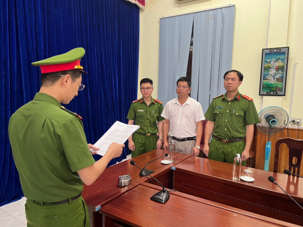 Khởi tố bắt tạm giam Phó Giám đốc Sở NN&PTNT tỉnh Sơn La  -0