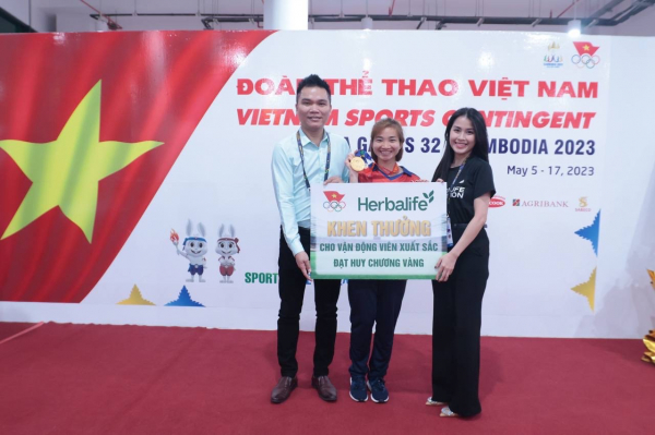 Herbalife Việt Nam thưởng nóng cho các vận động viên thể thao Việt Nam đạt Huy chương Vàng đầu tiên tại SEA Games 32 -0