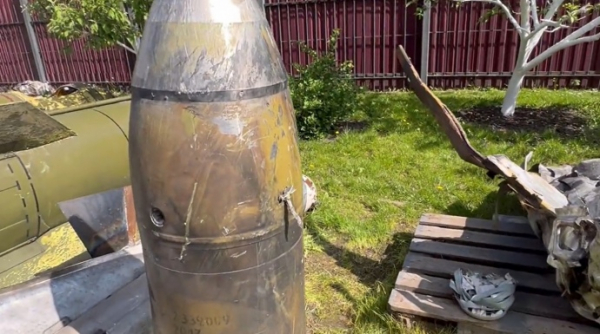 Xuất hiện hình ảnh nghi của tên lửa Kinzhal Nga bị Patriot Mỹ hạ -0