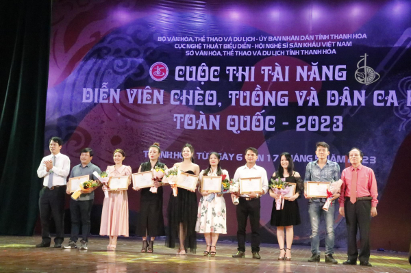 Tôn vinh tài năng trong nghệ thuật Tuồng và Dân ca kịch -0