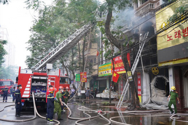Phó Thủ tướng yêu cầu thăm hỏi, hỗ trợ gia đình người bị nạn trong vụ cháy tại Hà Đông, Hà Nội -0