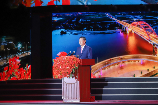 Thủ tướng Phạm Minh Chính dự khai mạc Lễ hội Hoa Phượng  đỏ Hải Phòng 2023 -0