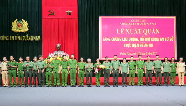 Công an Quảng Nam tăng cường lực lượng hỗ trợ Công an cơ sở thực hiện Đề án 06 -0