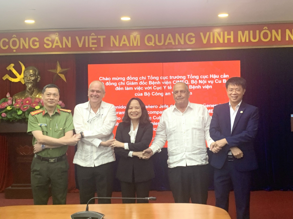 Đẩy mạnh quan hệ hợp tác giữa Bộ Công an Việt Nam và Bộ Nội vụ Cuba trong lĩnh vực y tế -0