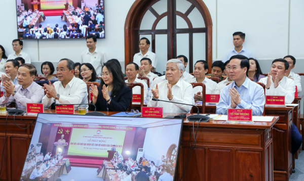 State President launches program to give housing support to the poor in Dien Bien -0