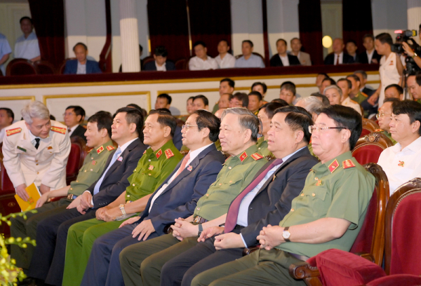 Prime Minister Pham Minh Chinh congratulates Economic Security Force on its founding celebration -0