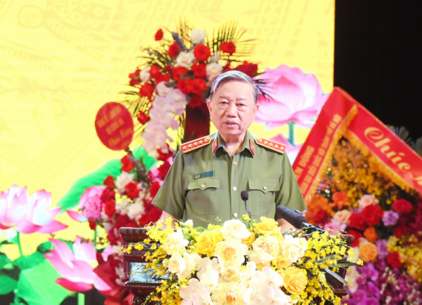 Prime Minister Pham Minh Chinh congratulates Economic Security Force on its founding celebration -0