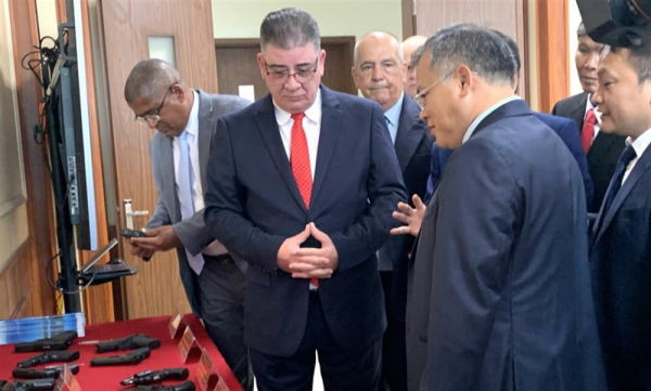 Cuban Minister of Interior visits Security Industrial Park in Hanoi -0