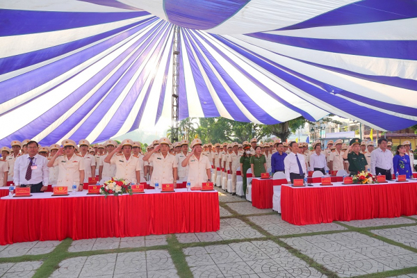 Công an Bình Thuận tổ chức lễ báo công dâng Bác -0