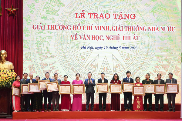 Trao Giải thưởng Hồ Chí Minh, Giải thưởng Nhà nước về văn học nghệ thuật năm 2021 -0