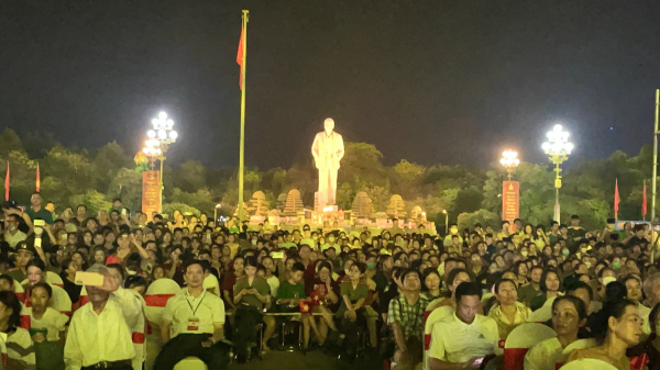 Bế mạc Lễ hội Làng Sen và chương trình “Từ Làng Sen đến thành phố mang tên Hồ Chí Minh” -0